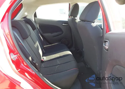 2011 Mazda Mazda2 Touring z USA, uszkodzony, nr VIN JM1DE1HZXB0104560